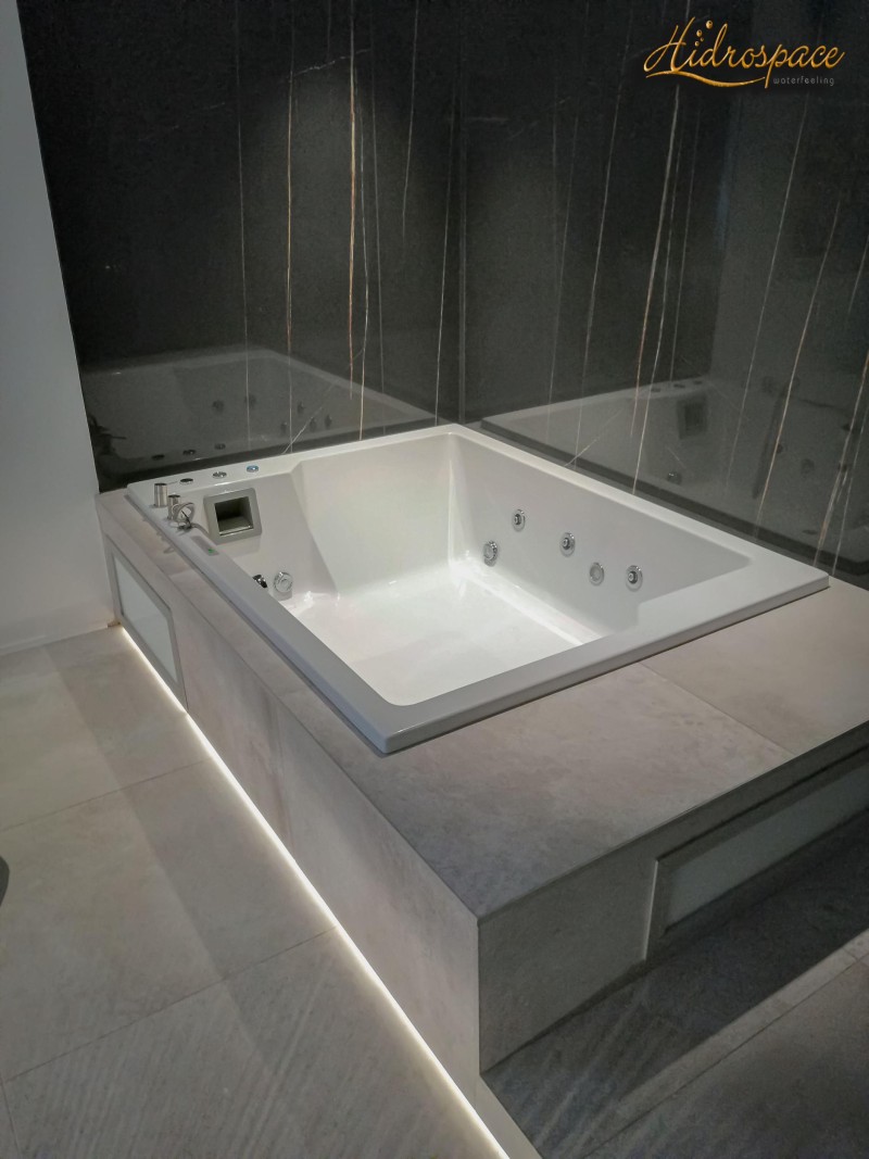 BAHAMA 190X145 VASCA IDROMASSAGGIO MINIPISCINA DA ESTERNO