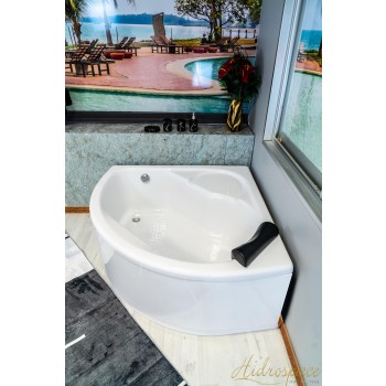 IBIS 130X130 VASCA DA BAGNO ANGOLARE CON SEDUTA 