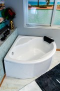 IBIS 130X130 VASCA DA BAGNO ANGOLARE CON SEDUTA 