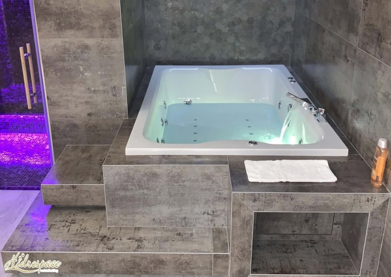 MINI PISCINA LUNA 135 x 195 IDROMASSAGGIO