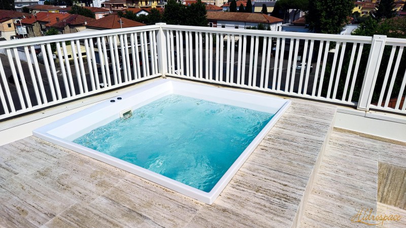 RIVIERA 180 x 190 PISCINA IDROMASSAGGIO